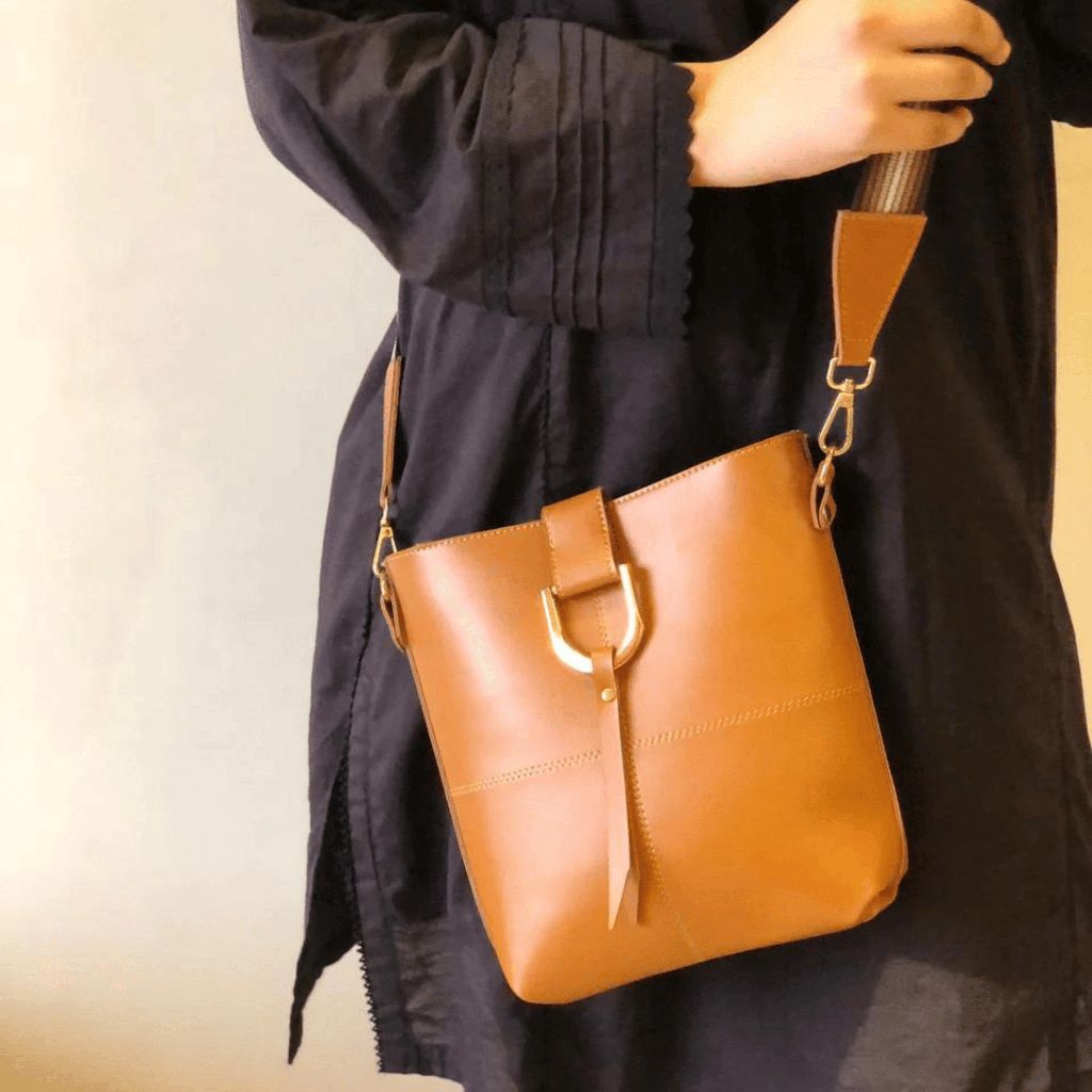 BOB_CROSSBODY_BROWN_3