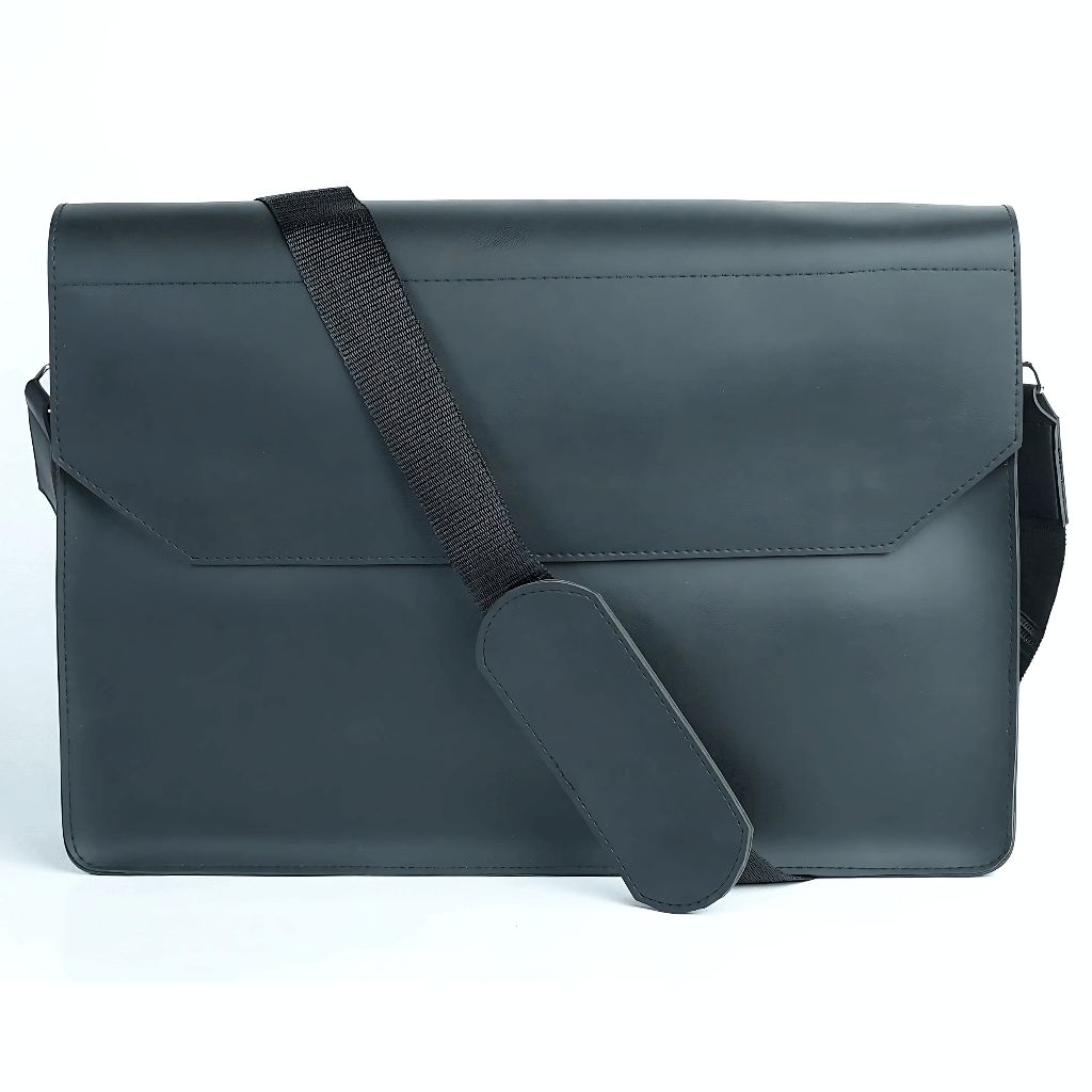 CLASSIC LAPTOP BAG BLACK